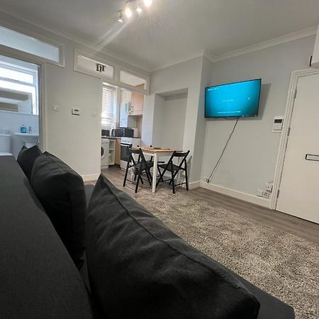 Complete One Bedroom Flat In Chiswick London, Fully Furnished Luaran gambar