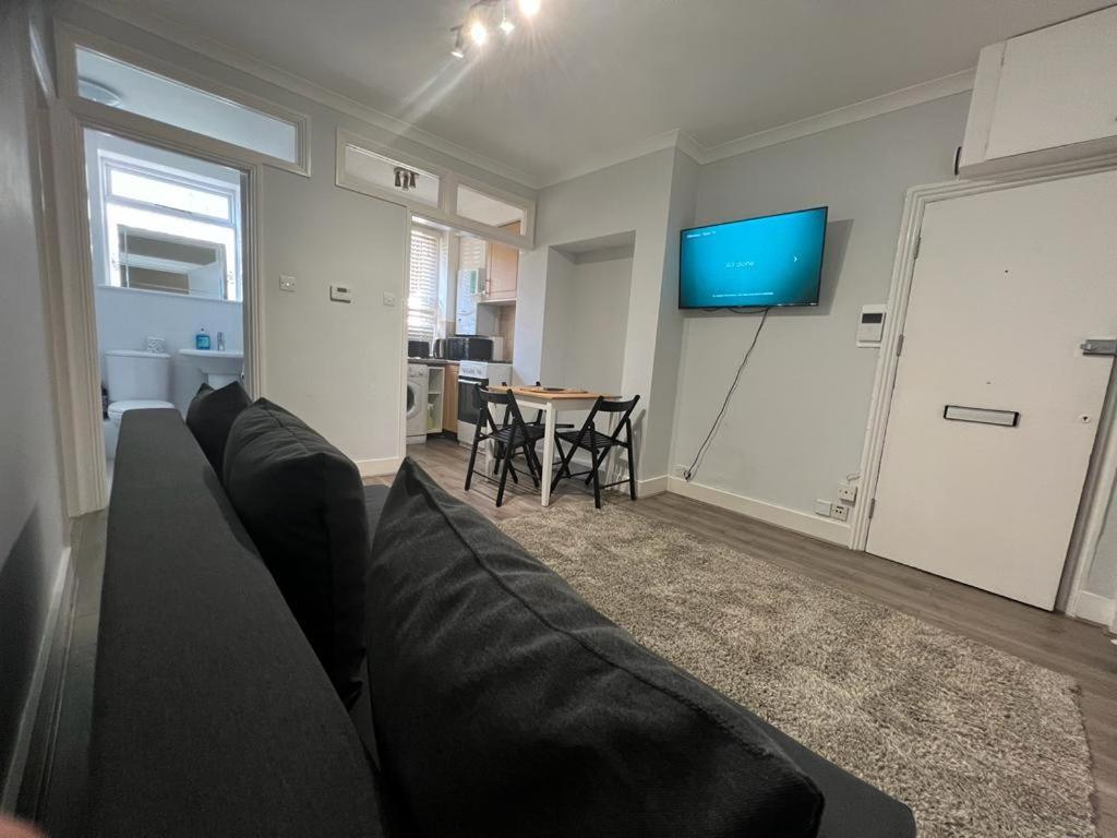 Complete One Bedroom Flat In Chiswick London, Fully Furnished Luaran gambar