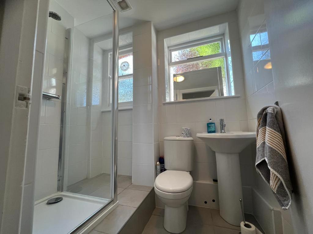 Complete One Bedroom Flat In Chiswick London, Fully Furnished Luaran gambar