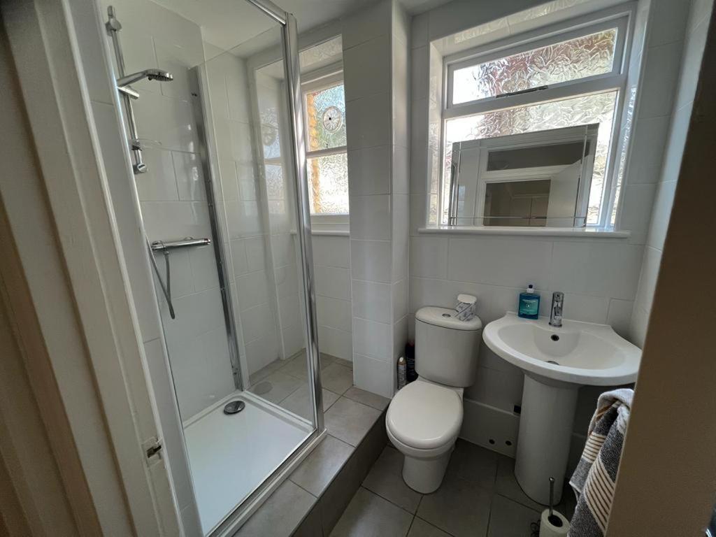 Complete One Bedroom Flat In Chiswick London, Fully Furnished Luaran gambar