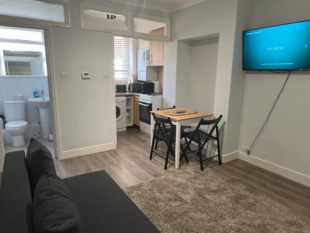 Complete One Bedroom Flat In Chiswick London, Fully Furnished Luaran gambar